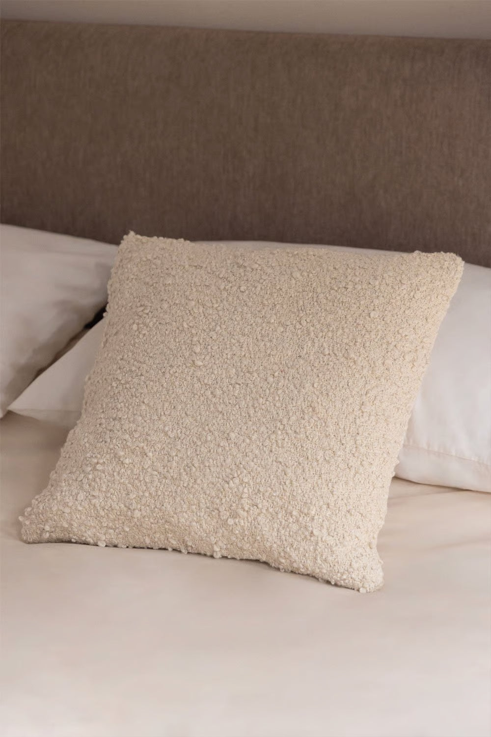 ZANERO  Square cushion in bouclé fabric by Sklum